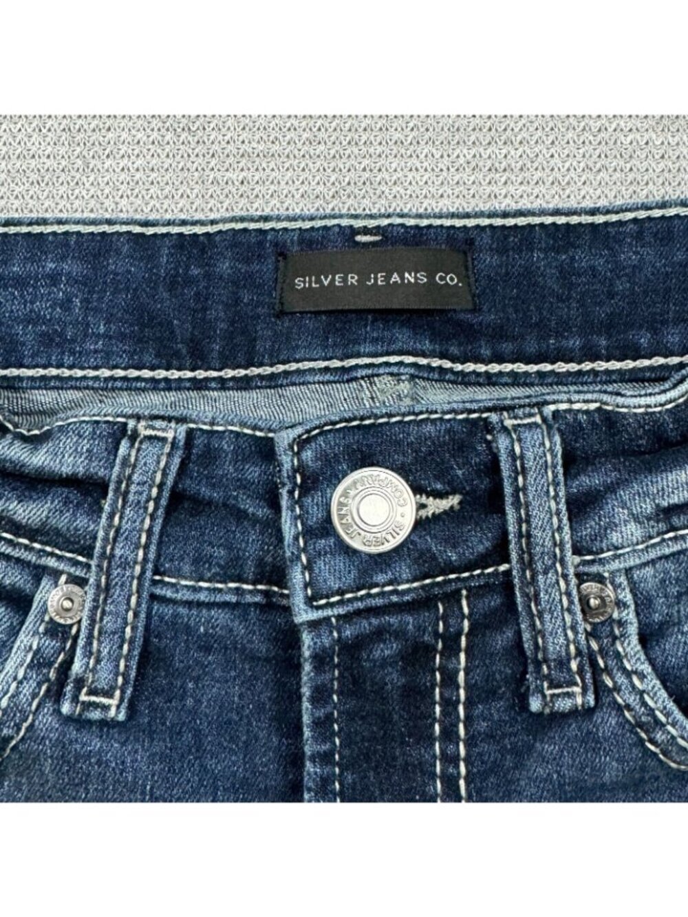 Silver Jeans Suki Womens Size 26W 31L Blue Denim Bootcut Leg Distressed Mid Rise - Picture 5 of 12